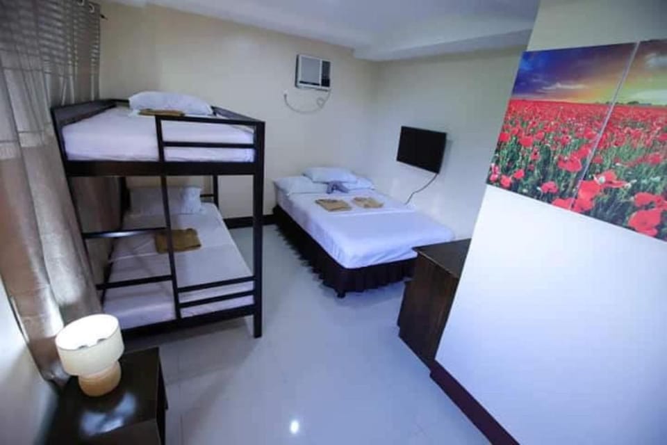 Marco s Tourist Inn by RedDoorz Hotel in Central Visayas