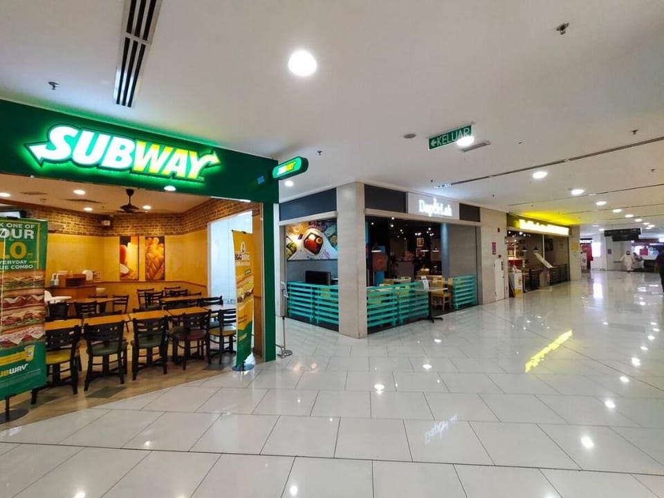 One Bedroom 50mShoppingMall/Subway/RoofTop Pool RL Vacation rental in Federal Territory of Kuala Lumpur