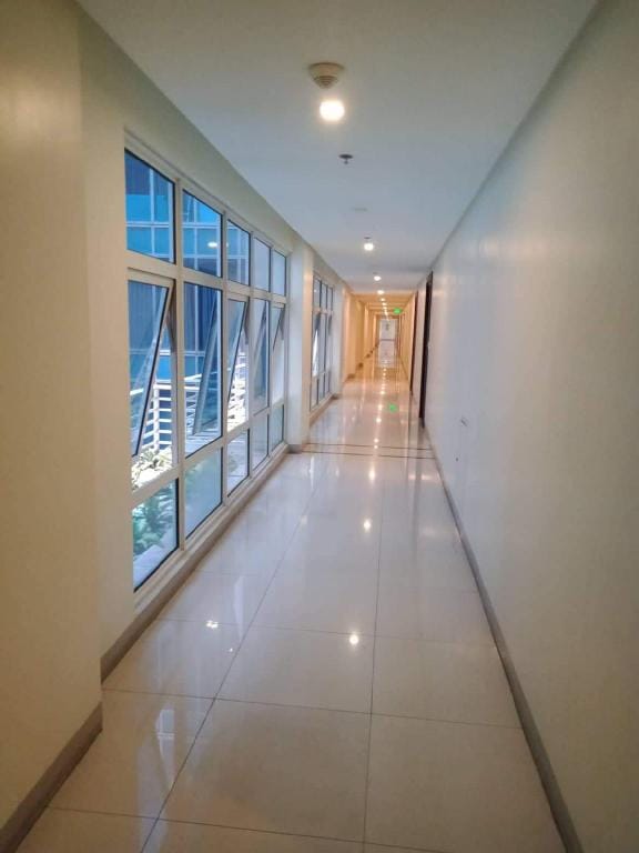 Newport 101 Boulevard-Terminal 3 Airport Apartment in Pasay