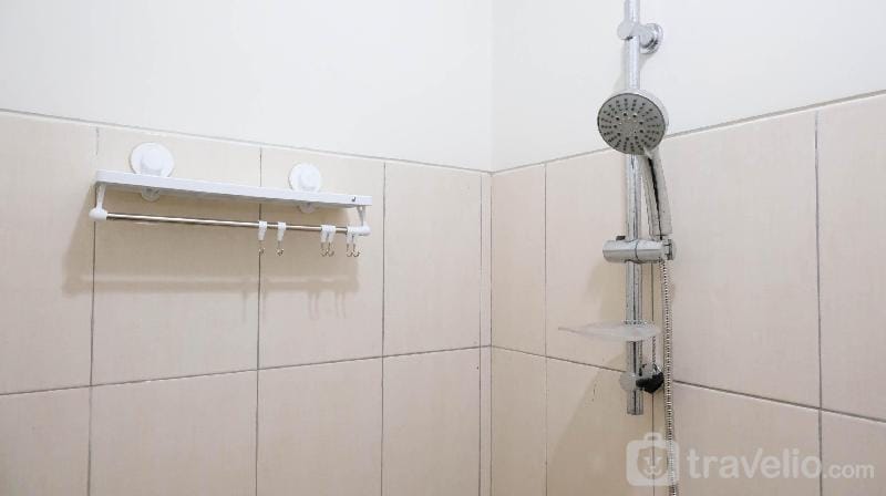 Cozy Stay Best 1BR at Pavilion Permata By Travelio Apartment in Surabaya