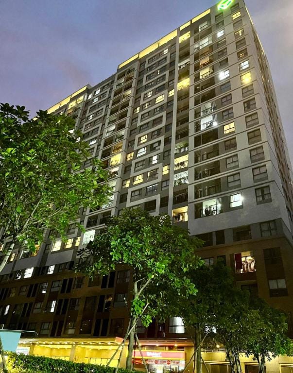 Botanica Premier Luxury Apartment - Tan Binh District Apartment in Ho Chi Minh City