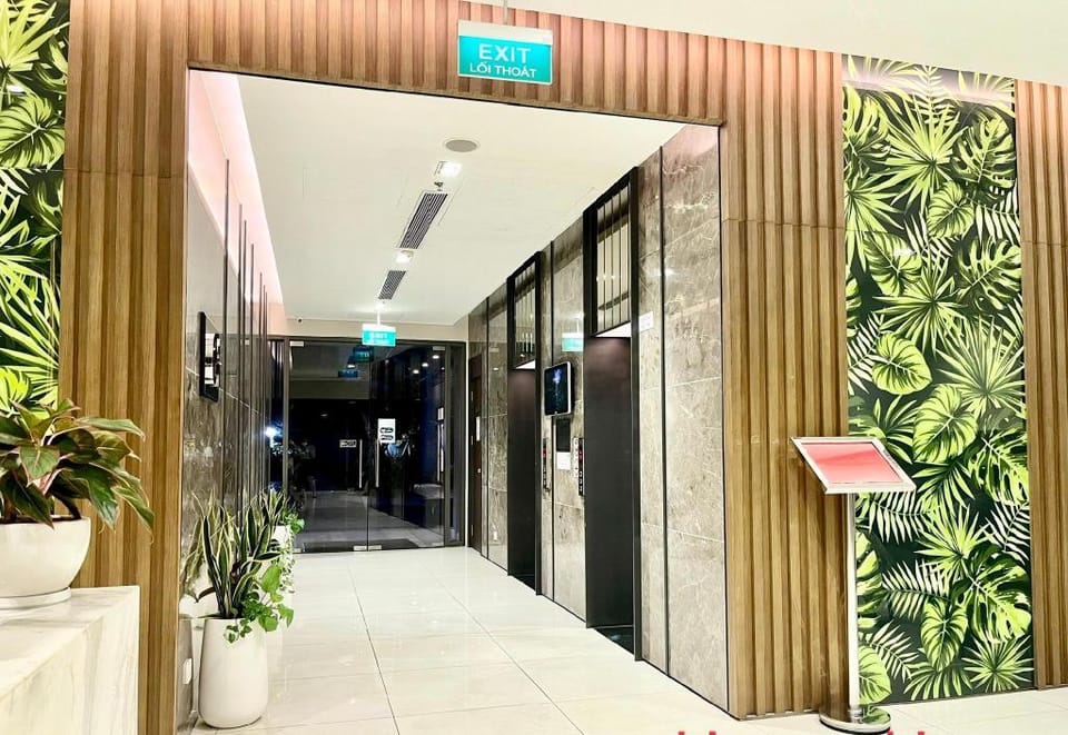 Botanica Premier Luxury Apartment - Tan Binh District Apartment in Ho Chi Minh City