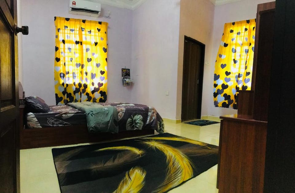 HOMESTAY ADIKBERADIK Vacation rental in Terengganu, Malaysia