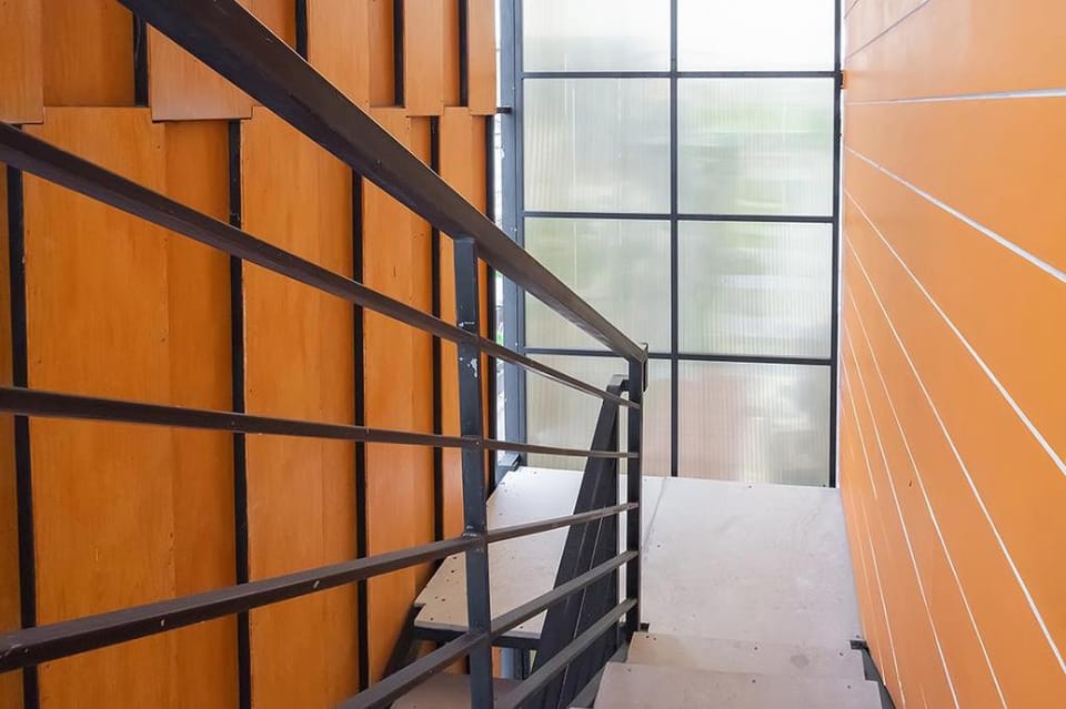 TwoSpaces Living at Graha Asri Syariah - INDONESIAN ID CARD HOLDER ONLY Hotel in East Java