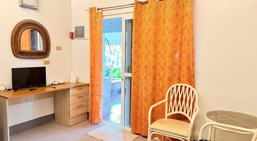 SEAVIEW BEACH RESORT Resort in Central Visayas