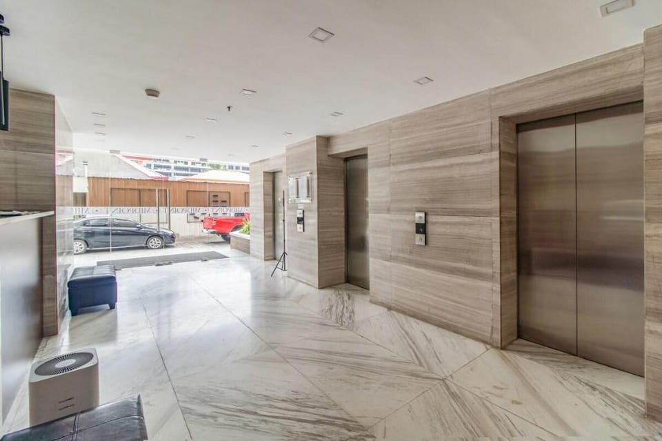 Galena by J&J (1BR . Wi-Fi . Netflix . Pool ) Apartment in Cebu City