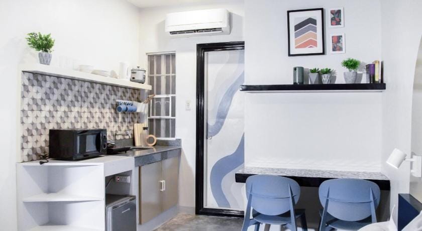 Hive Manila Guesthouse -Netflix,400mbps WI-FI Apartment in Bacoor