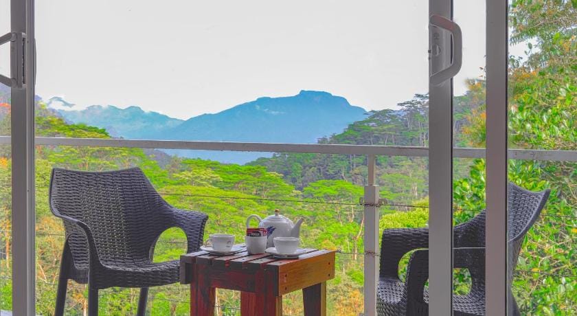 Flaming Tree Resorts Villa in Central Province