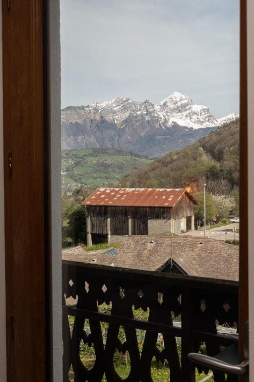 Chalet Les Myrtilles Bed and Breakfast in Haute-Savoie