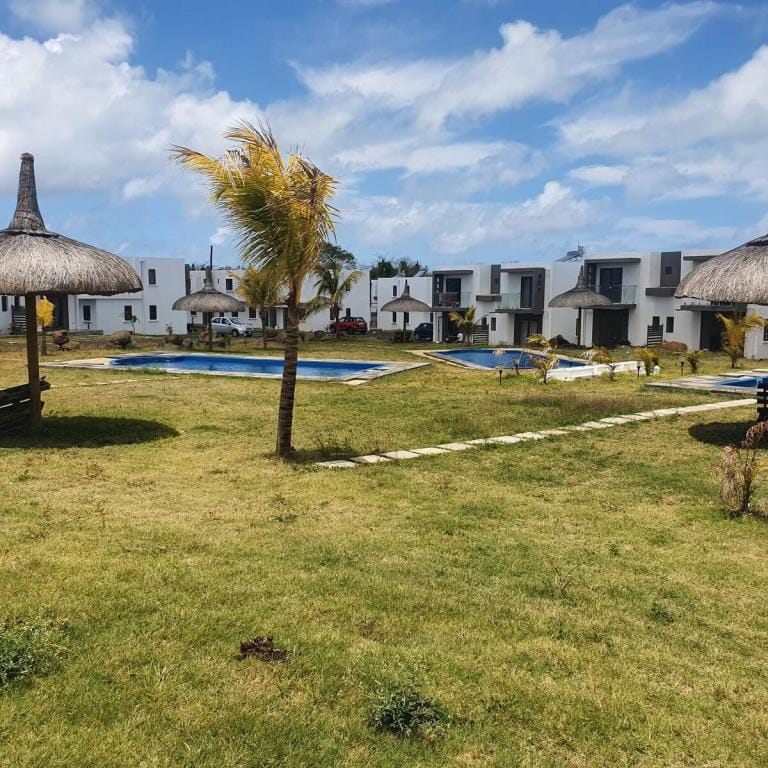 Lovely new built 2-bedroom duplex with shared pool Vacation rental in Rivière du Rempart District, Mauritius