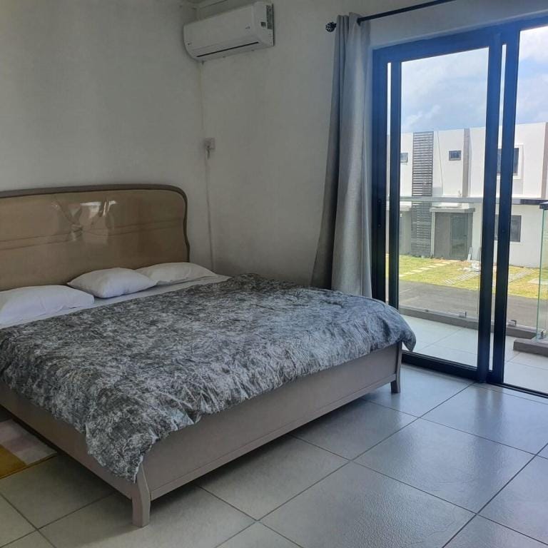 Lovely new built 2-bedroom duplex with shared pool Vacation rental in Rivière du Rempart District, Mauritius