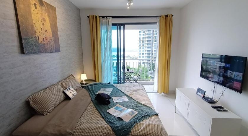 Teega Pink & Grey Retreat Family Suites BySTAY Apartment in Johor