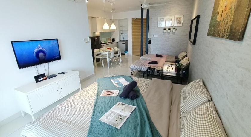 Teega Pink & Grey Retreat Family Suites BySTAY Apartment in Johor