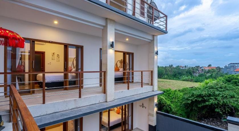 Kasmaran Bali Guest House Bed and Breakfast in North Kuta