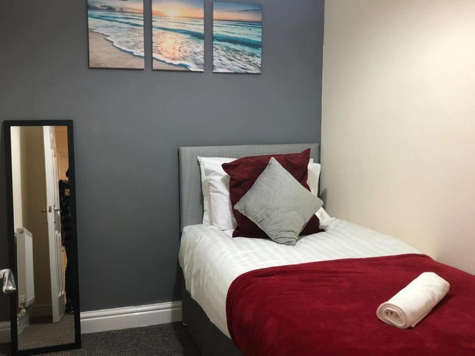 St Andrews 04 - sleeps 6 Apartment in Lytham St Annes