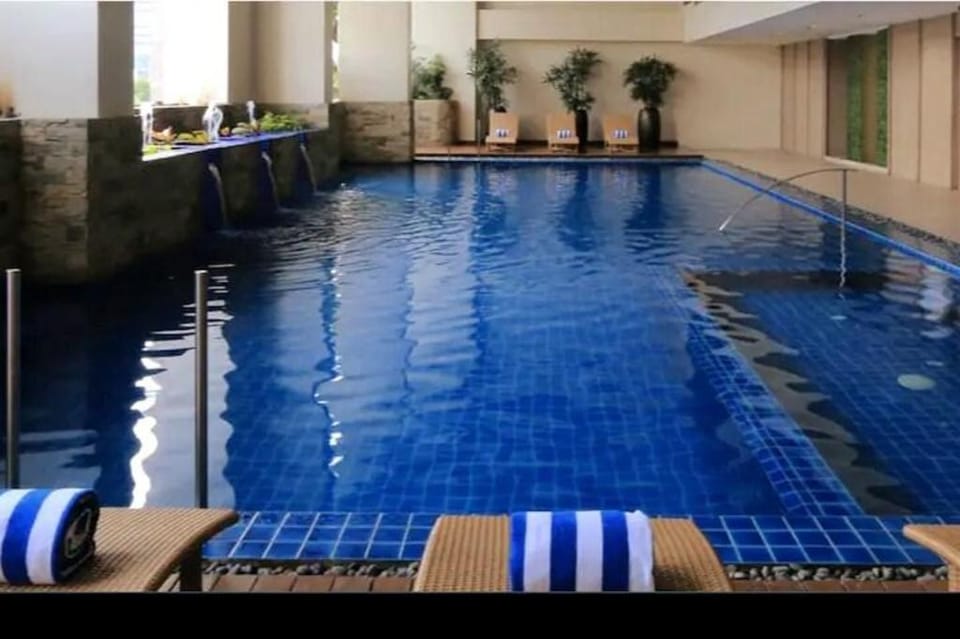 Cozy Place with City View at Greenbelt Makati Apartment in Pasay