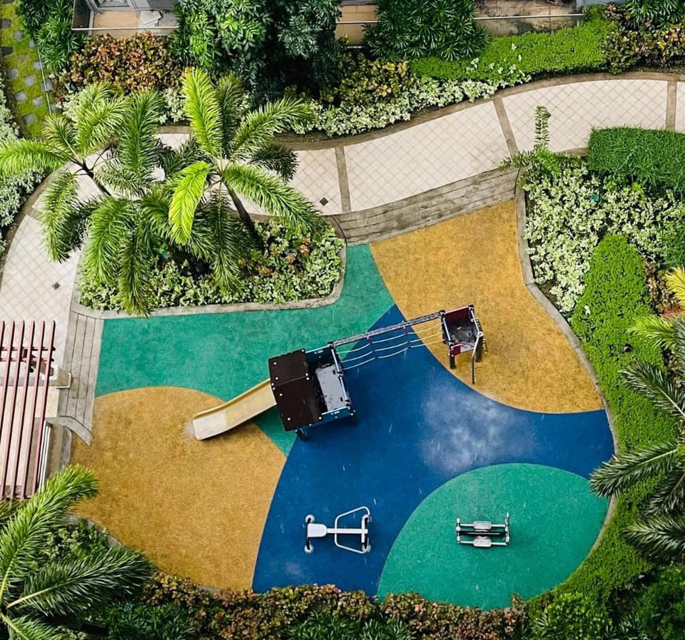 One Palm Tree Villas short walk via Runway Manila NAIA T3 Apartment hotel in Pasay