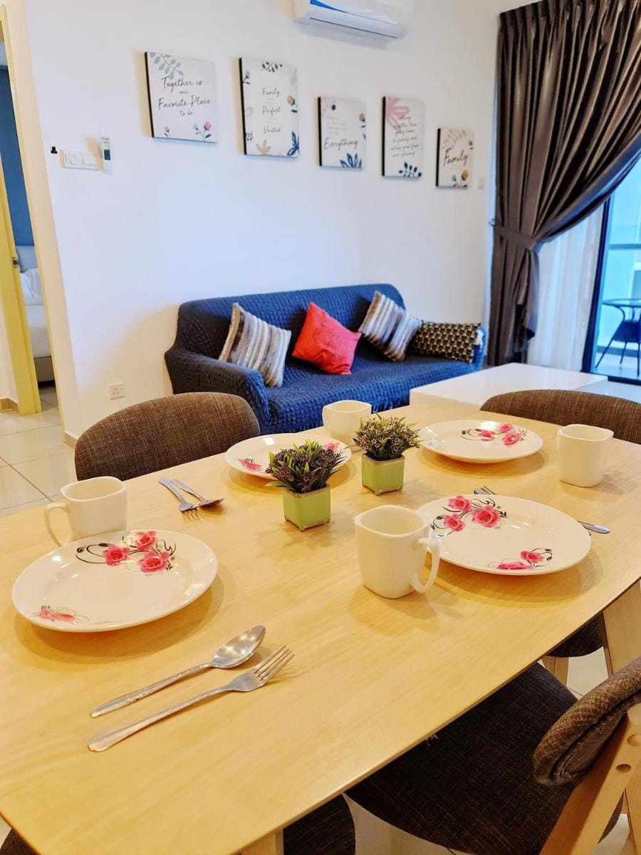 Atlantis6-10Pax Tvbox Video Game 5min To Jonker Vacation rental in Malacca