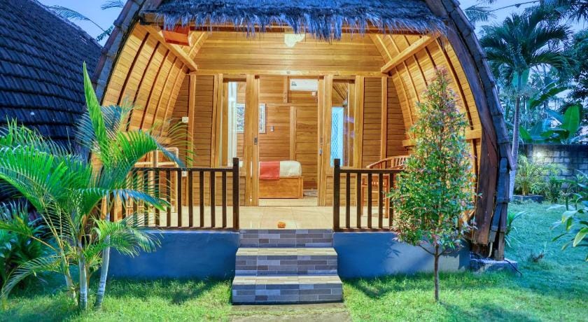 Kelingking Tatakan Bungalow Villa in Nusapenida