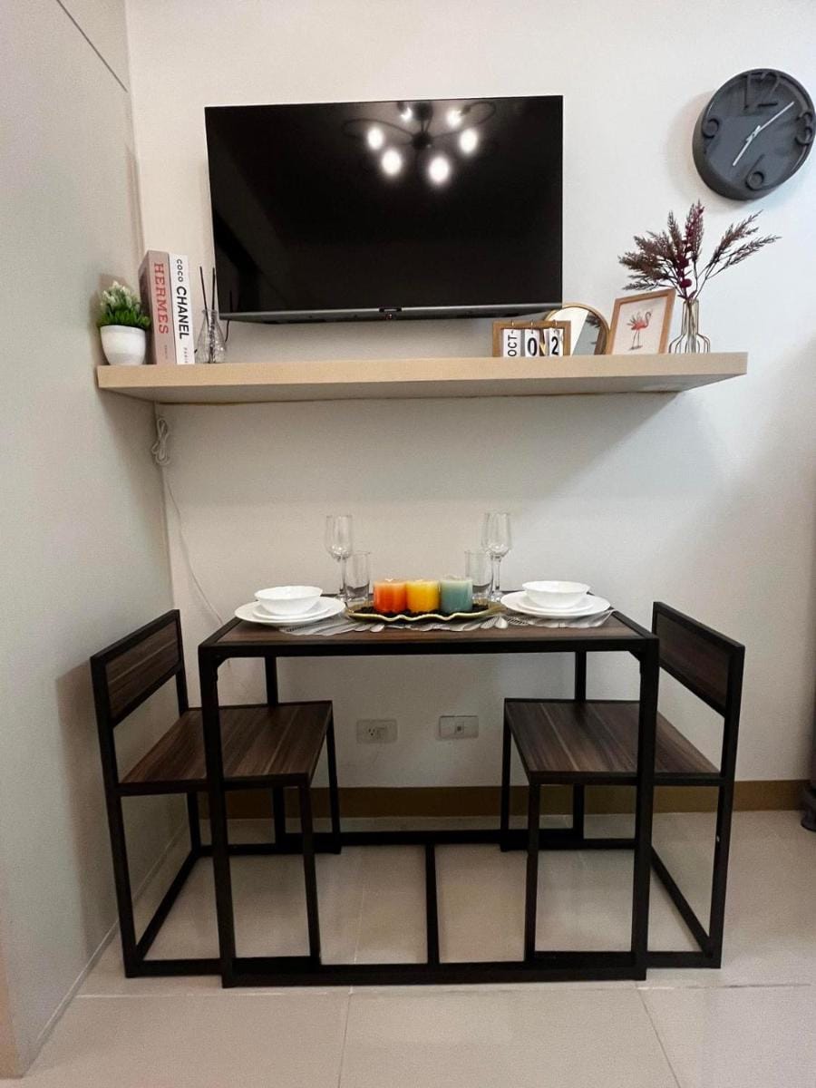 Posh 1BR @ SM Southmall w/ 100mbps and Netflix Apartment hotel in Las Pinas