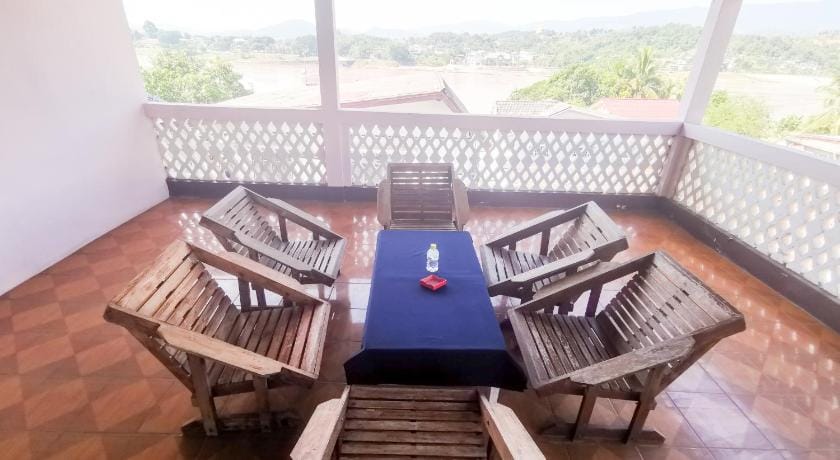 Manilath Guesthouse Bed and Breakfast in Laos