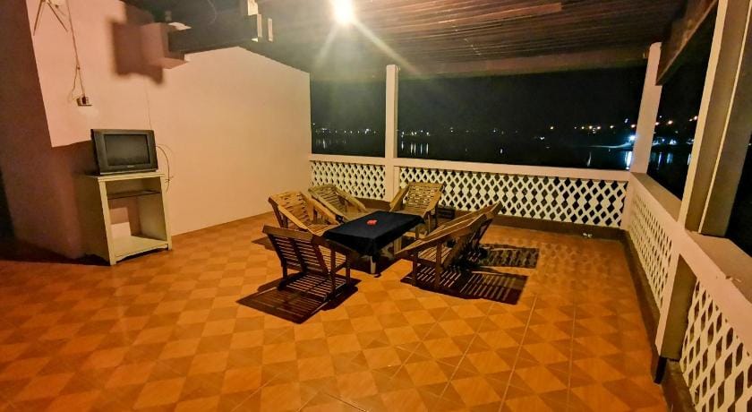 Manilath Guesthouse Bed and Breakfast in Laos