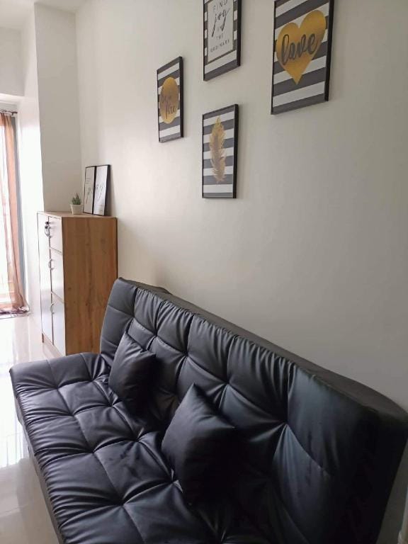 Family suite with balcony Apartment in Mandaluyong
