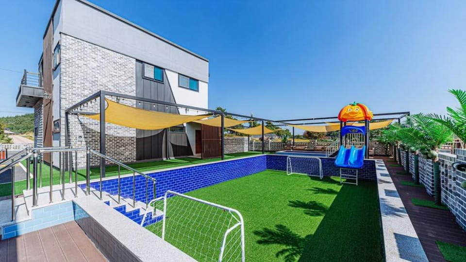 My Kids Pool Villa Bed and Breakfast in South Korea