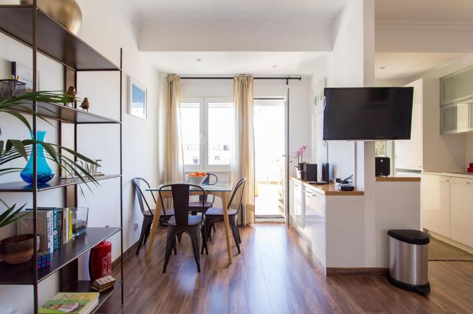 LV Premier Amoreiras AM2 terrace, view, AC, lift Apartment in Lisbon