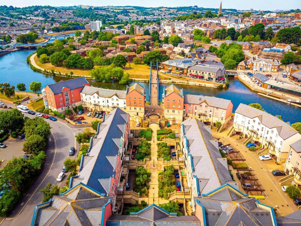 Cathedral Yard - Art Deco Luxury Apartment in Exeter