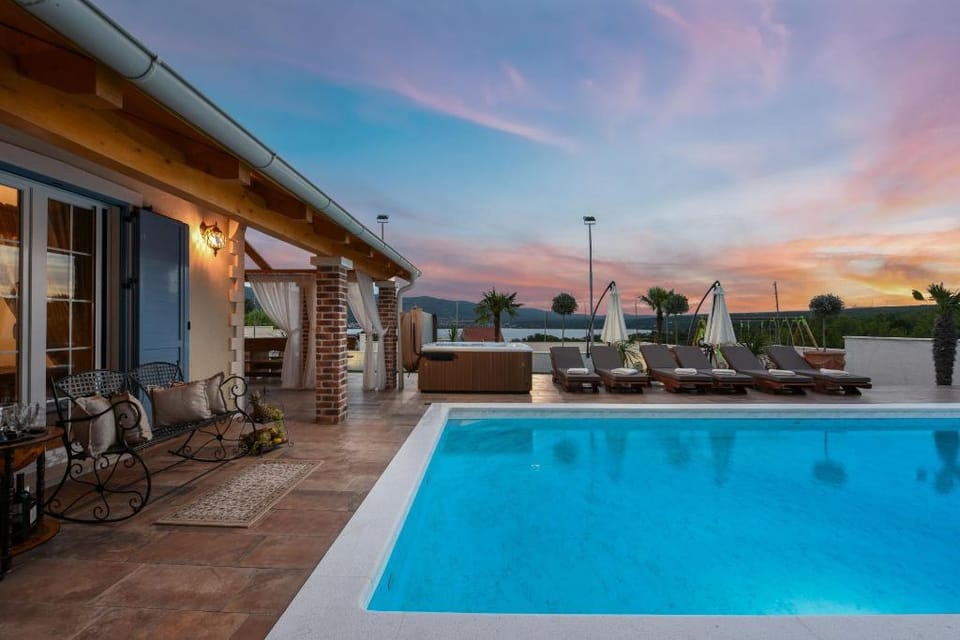 Villa Mek ZadarVillas Apartment in Šibenik-Knin County, Croatia