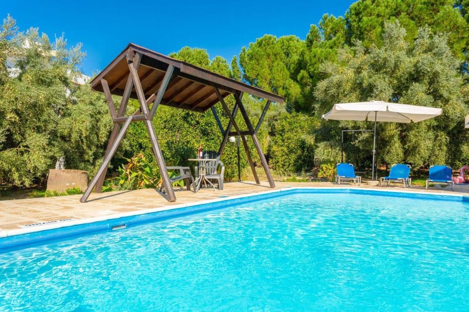 Villa Charoula Thio: Large Private Pool, A/C, WiFi                                                   Apartment in Poli Crysochous