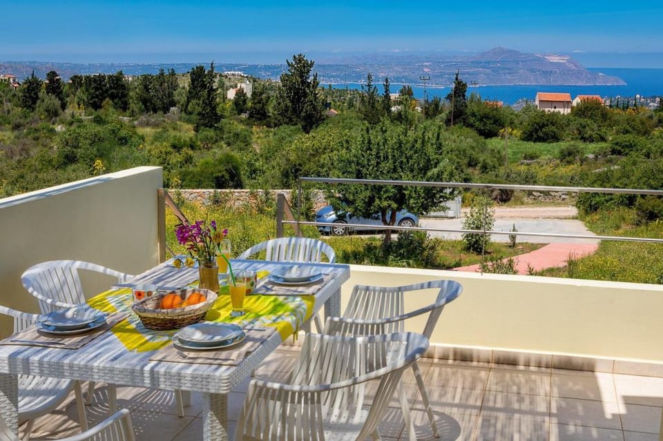 Villa Arda: Large Private Pool, Sea Views, A/C, WiFi                                                 Apartment in Crete Region