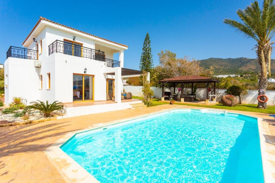 Villa Pelagos: Large Private Pool, Walk to Beach, Sea Views, A/C, WiFi                               Apartment in Paphos District