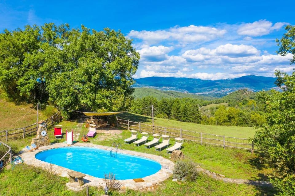 Villa Bellavista: Large Private Pool, WiFi                                                           Apartment in Tuscany