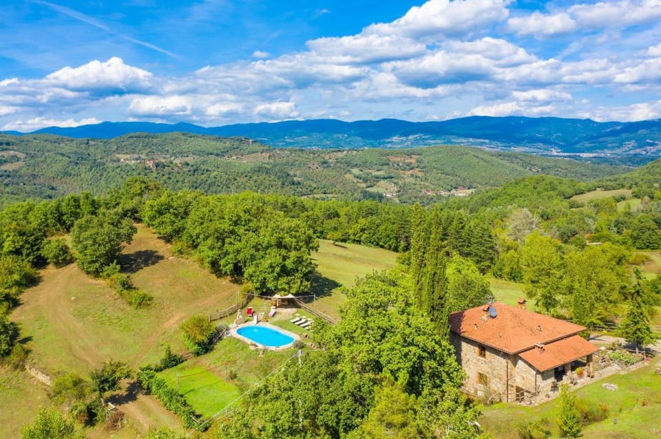 Villa Bellavista: Large Private Pool, WiFi                                                           Apartment in Tuscany