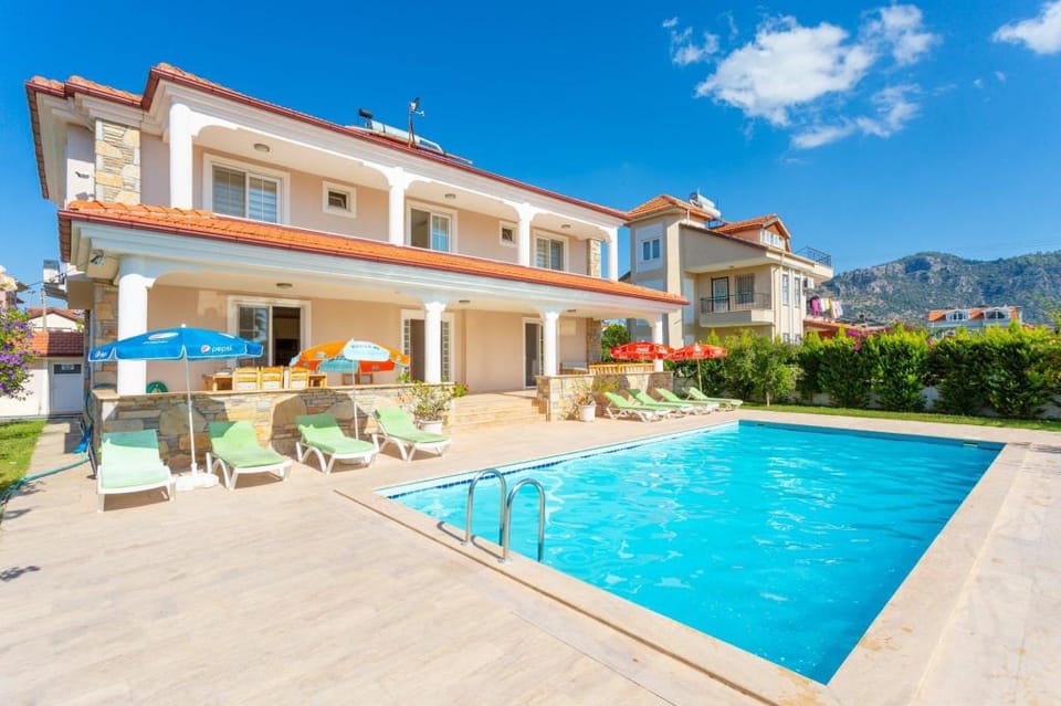 Villa Kubra: Large Private Pool, A/C, WiFi, Car Not Required                                         Apartment in Dalyan