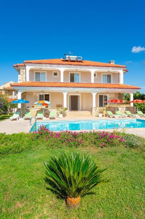 Villa Kubra: Large Private Pool, A/C, WiFi, Car Not Required                                         Apartment in Dalyan