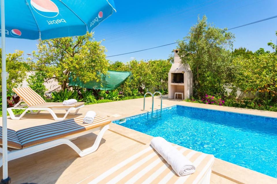Villa Duman 3: Large Private Pool, A/C, WiFi, Car Not Required                                       Apartment in Dalyan