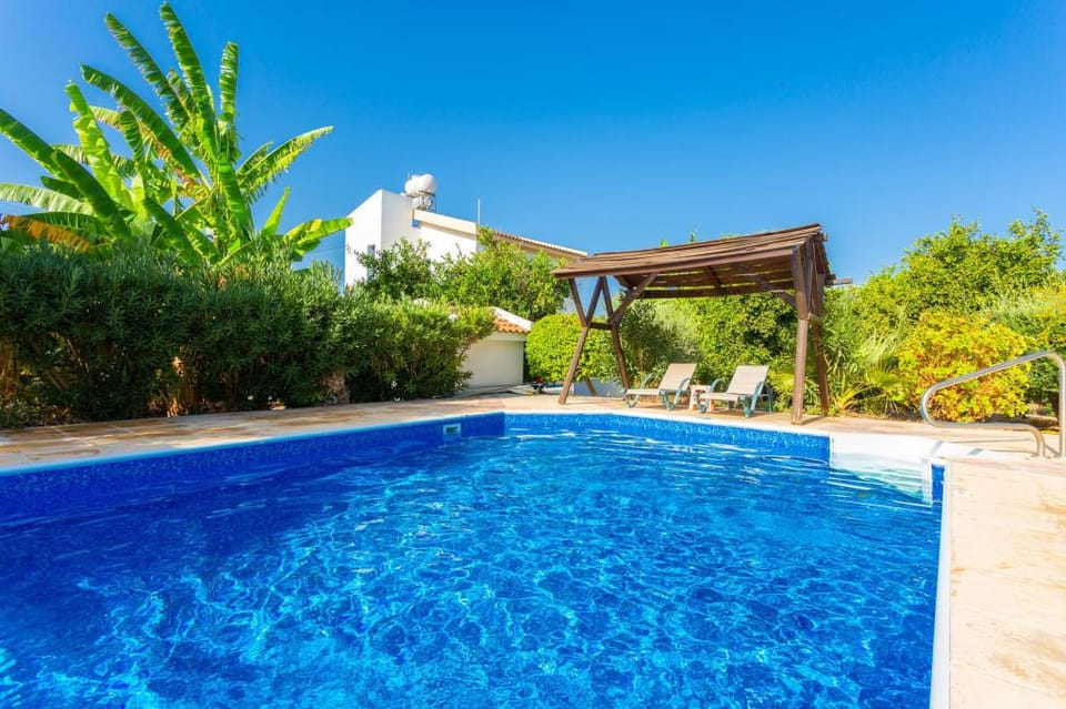 Villa Charoula Pente: Large Private Pool, A/C, WiFi                                                  Apartment in Poli Crysochous