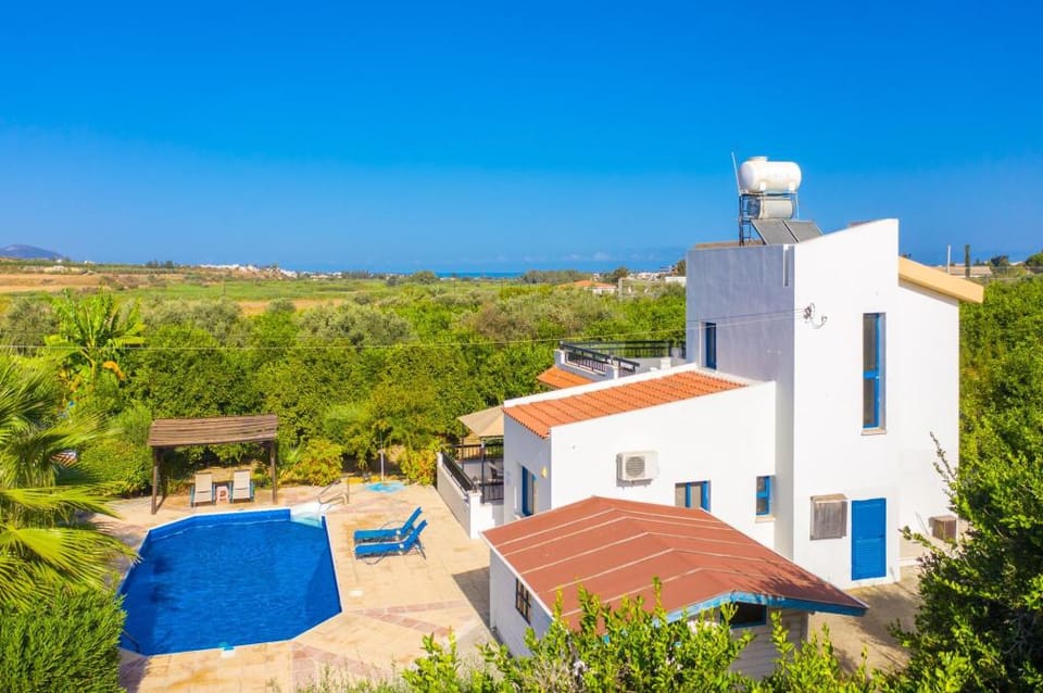 Villa Charoula Pente: Large Private Pool, A/C, WiFi                                                  Apartment in Poli Crysochous