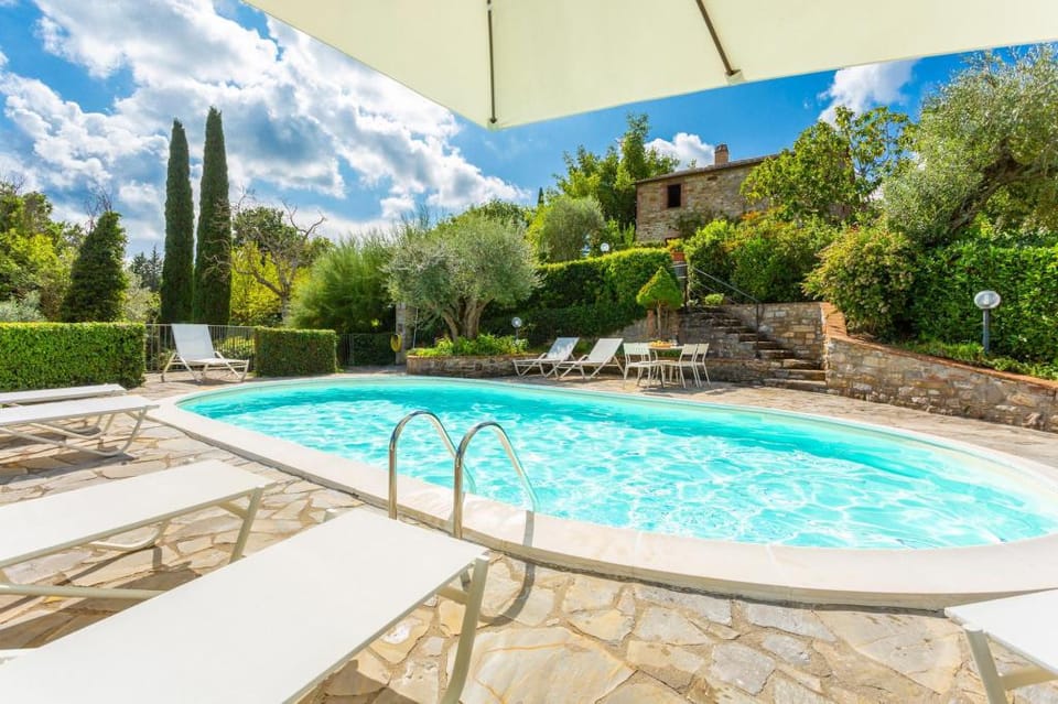 Villa Caporlese: Large Private Pool, WiFi                                                            Apartment in Umbria