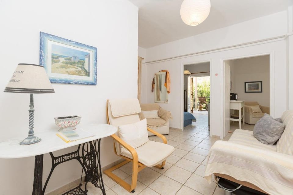 Anna Apartment: Walk to Beach, A/C, WiFi, Car Not Required                                           Apartment in Corfu, Greece