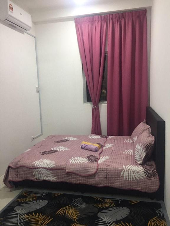 IQ APARTMENT CYBERSOUTH WITH POOL Apartment in Selangor, Malaysia