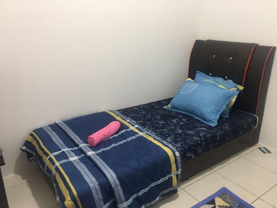 IQ APARTMENT CYBERSOUTH WITH POOL Apartment in Selangor, Malaysia