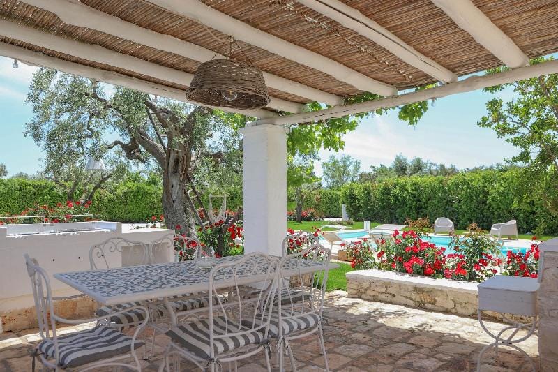 TD Trulli della Rosatella Typical Trulli w/ Pool Apartment in Apulia