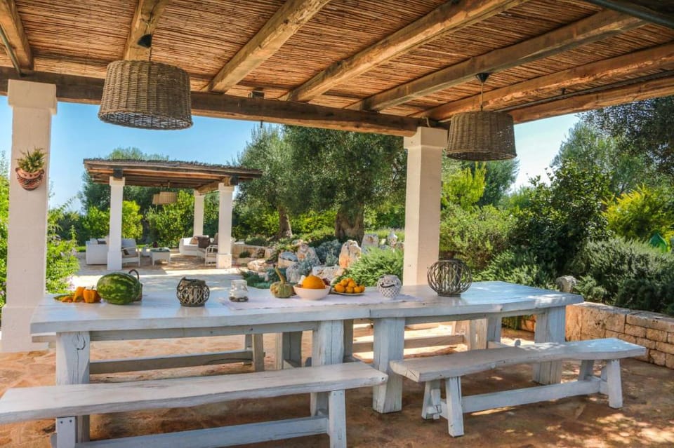 TD Trulli di Montaltino with Stunning Huge Pool Apartment in Apulia