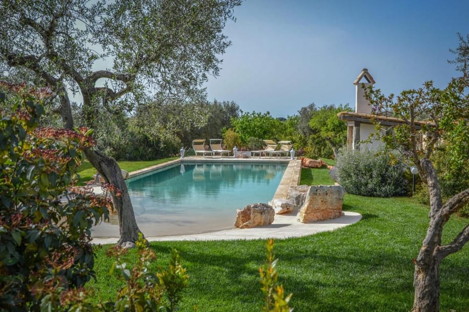 TD Trulli di Montaltino with Stunning Huge Pool Apartment in Apulia