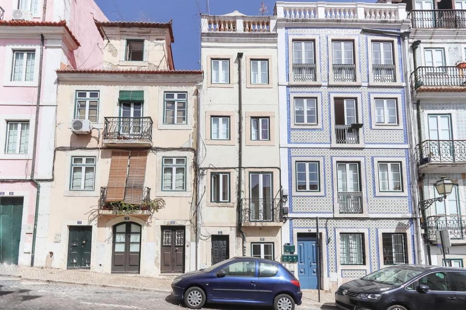 SAO BENTO CLASSIC by HOMING Apartment in Lisbon