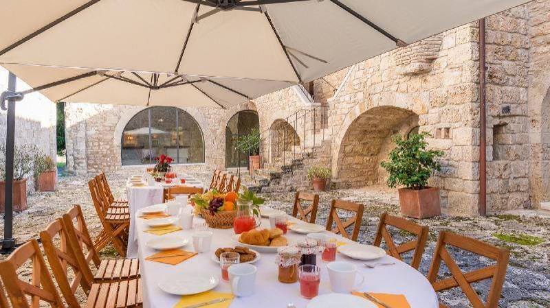 Santa Illuminata 20+12 Apartment in Umbria